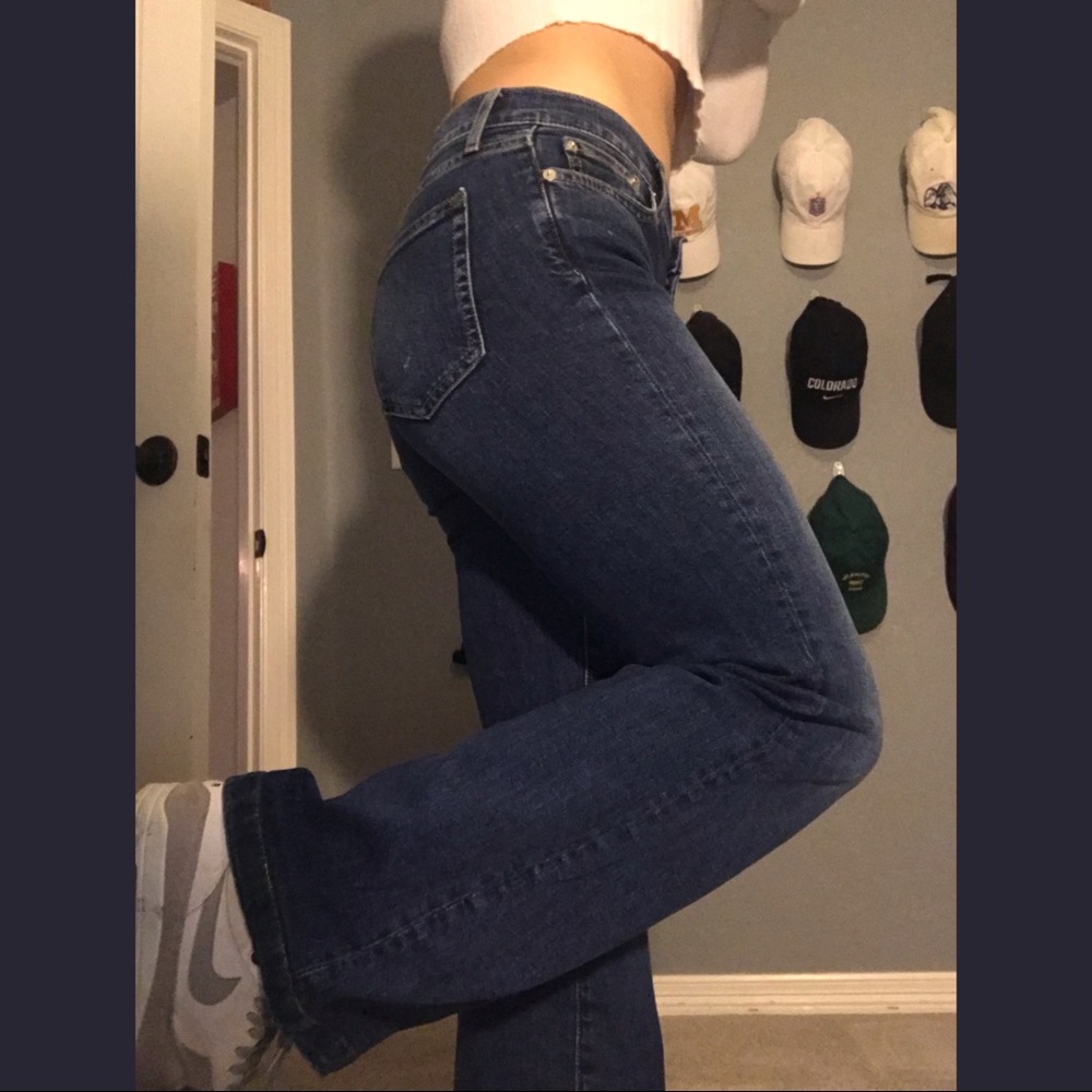 Mid-rise bootcut jeans. 27/28 (4/6)